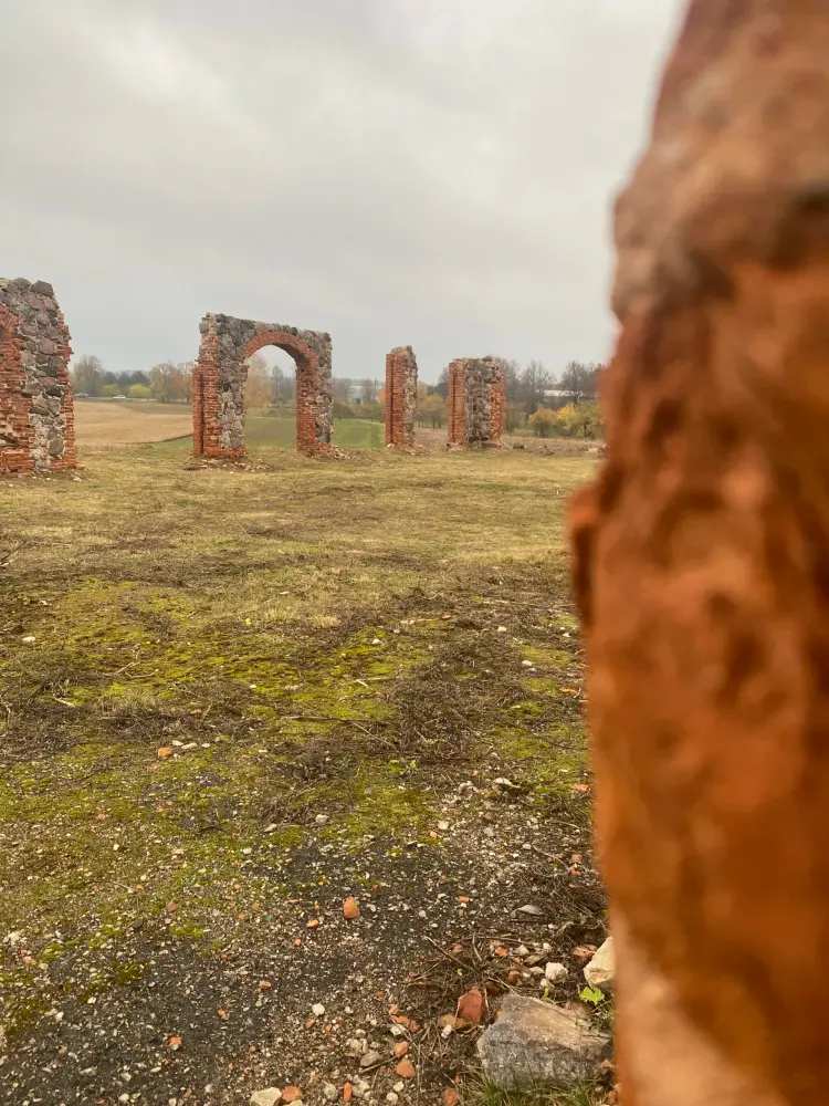 Стоунхэдж в Смилтене - фото 1