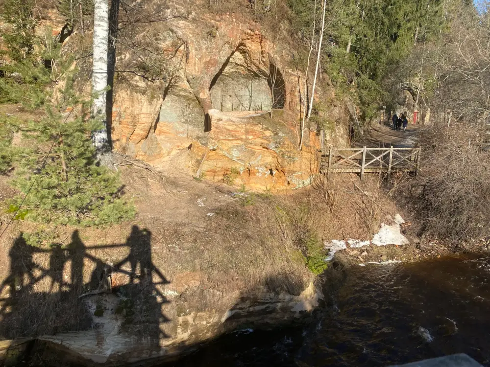 Lustuzis Cliff - photo 1