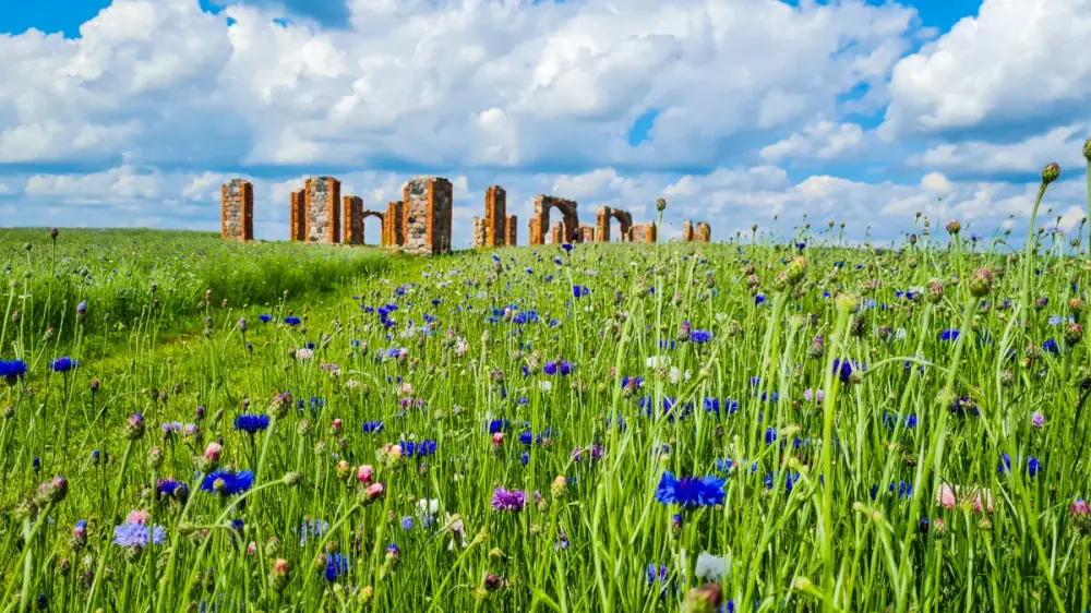 Smiltene Stonehenge - photo 1