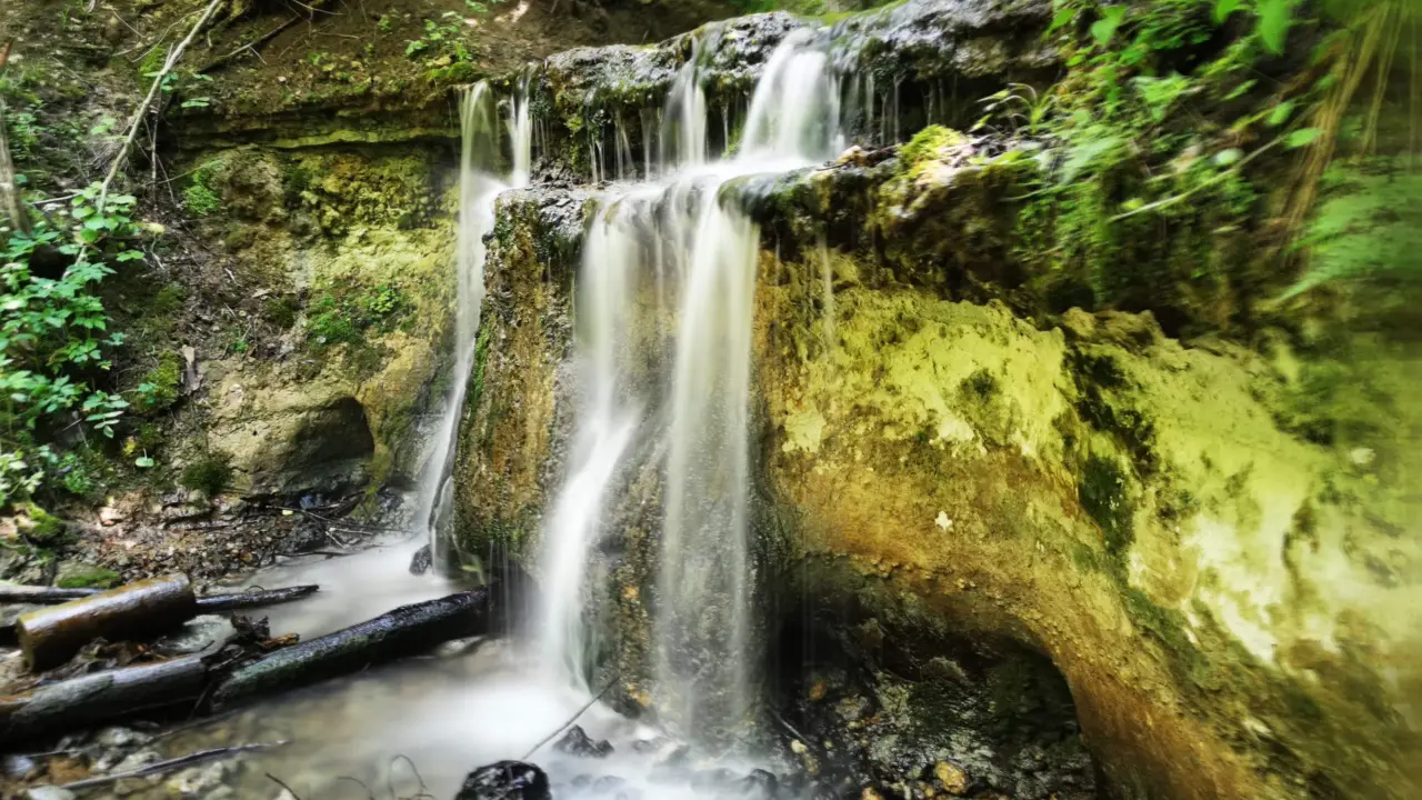 Daudas Waterfall