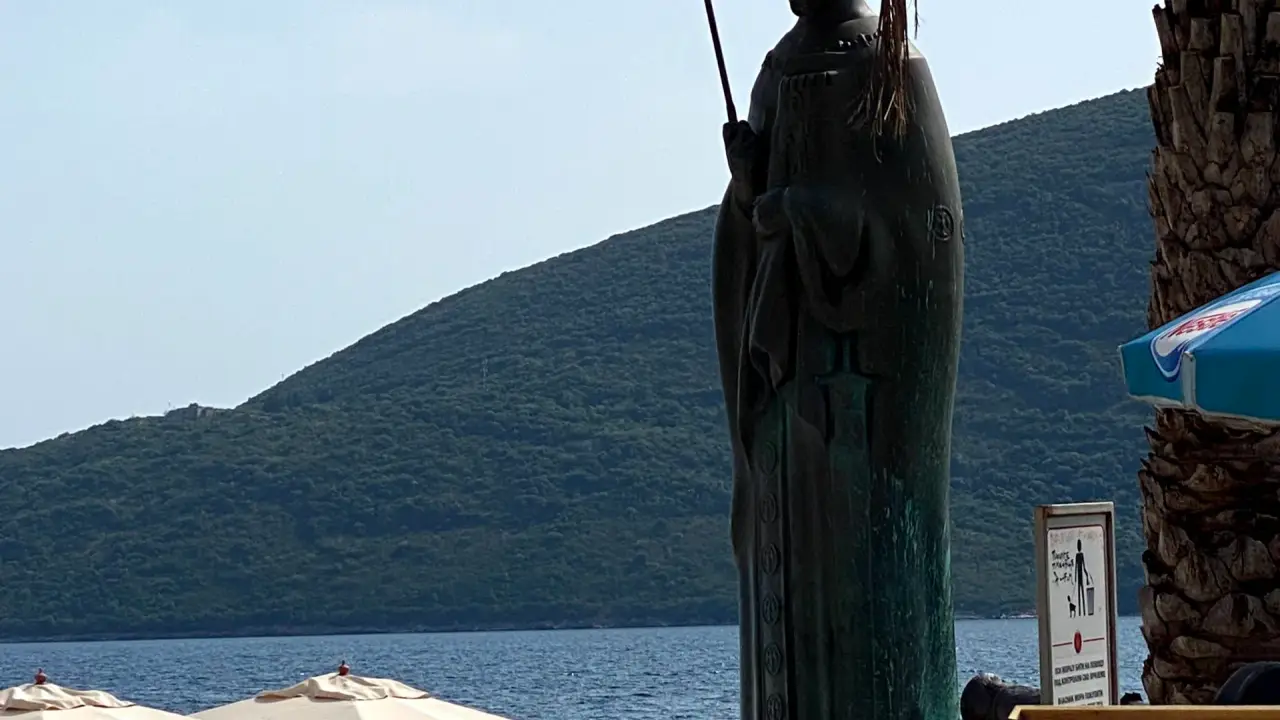 Monument to King Stephen