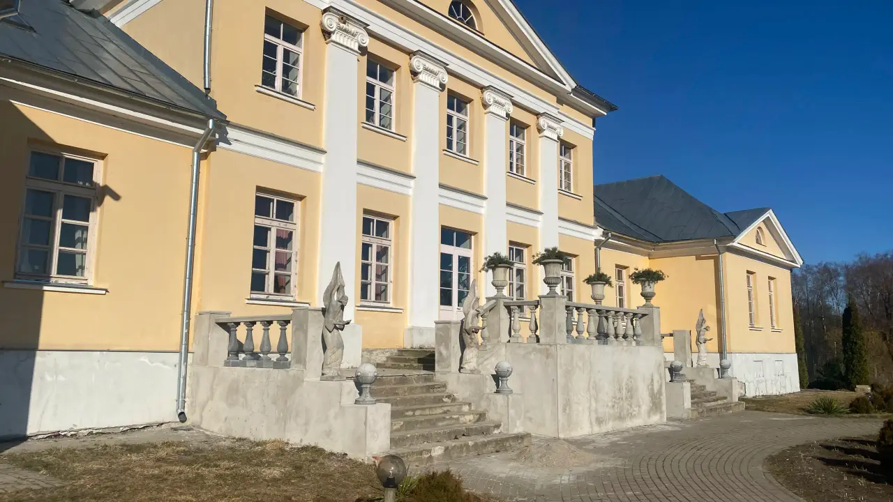 Bruknas Manor
