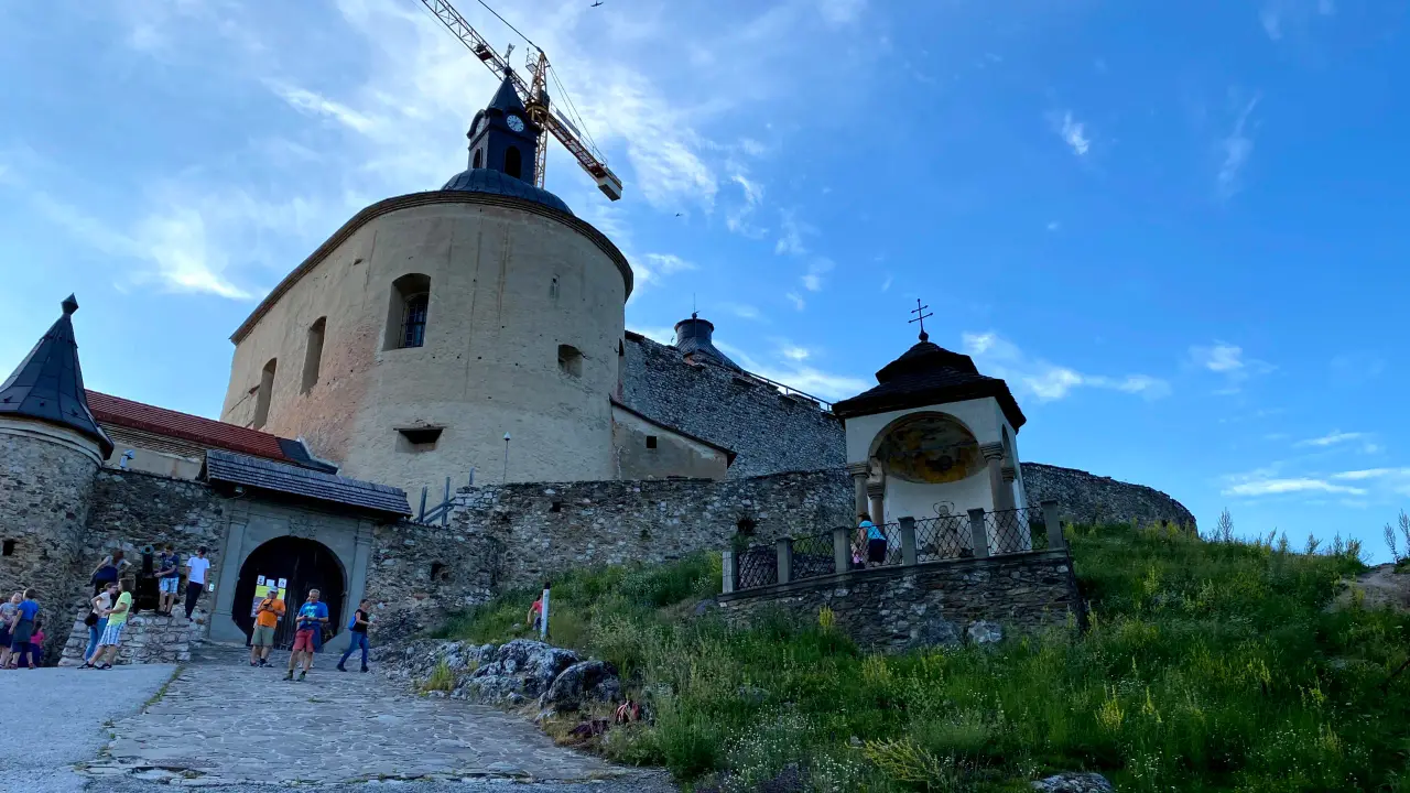 Hrad Krásna Hôrka (Krásna Hôrka Castle)