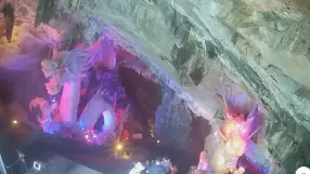 Sanxian Cave, Dehong