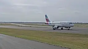 Dusseldorf Airport, Runway