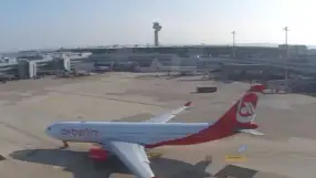Dusseldorf, Airport building