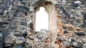 The ruins of Raun Castle