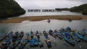 Pantai Baron Beach