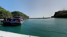 Sadeng Beach