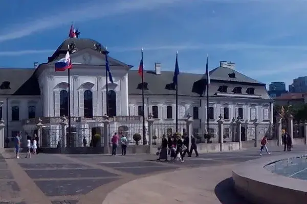 Grasalkovičov palác (Garashlkovich Palace) - photo 1