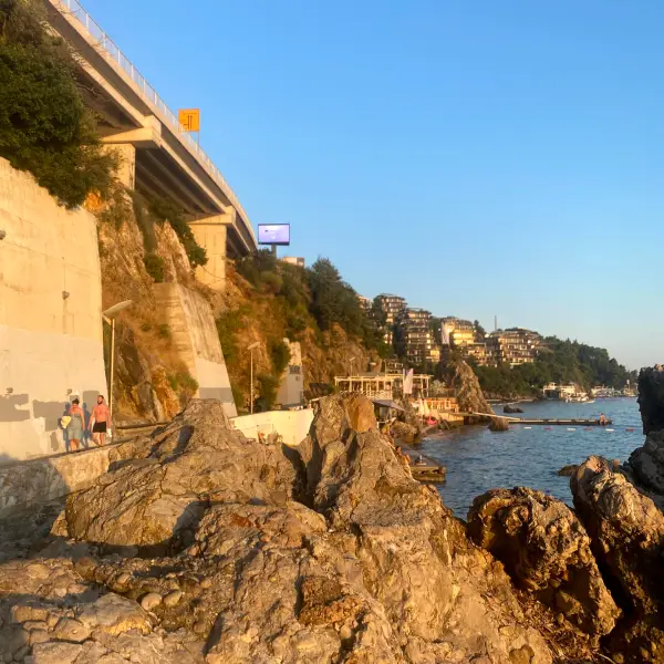 Budva embankment - photo 1