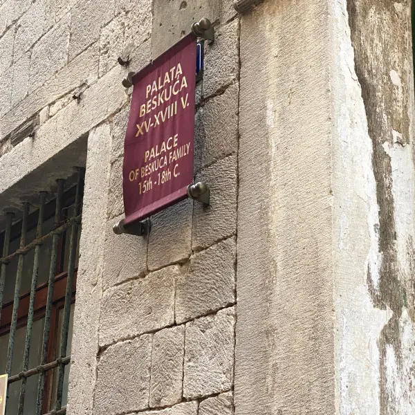 Beskucha Palace - photo 3
