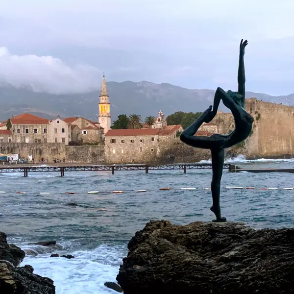 A dancer from Budva - photo 1