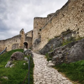 Spišský hrad (Spiš Castle) thumbnail
