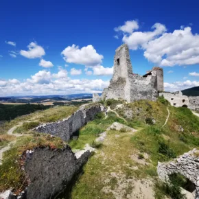 Čachtický hrad (Cahtice Castle) thumbnail
