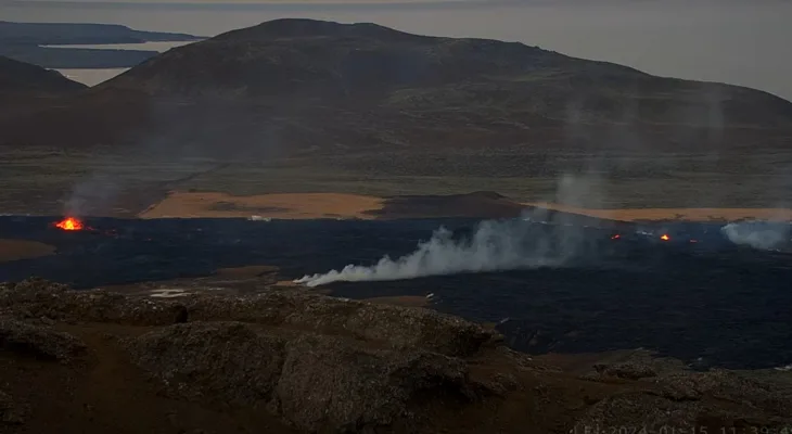 グリンダヴィーク、ファグラダルスフィヨール火山 サムネイル