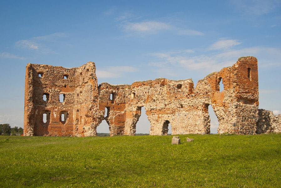Руины Лудзенского средневекового замка