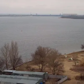 Novaya Kakhovka , vista del río Dniéper miniatura