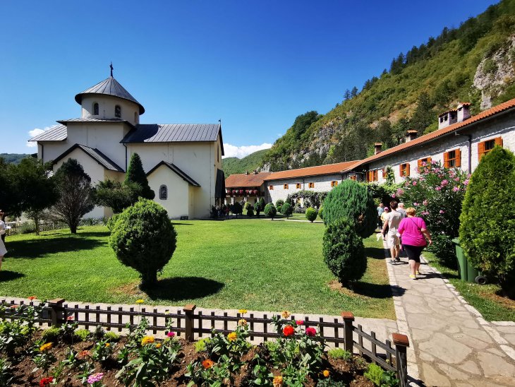 montenegro-moraca-monastery