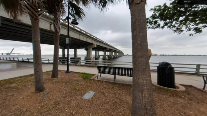 Bradenton – Manatee Bridge thumbnail