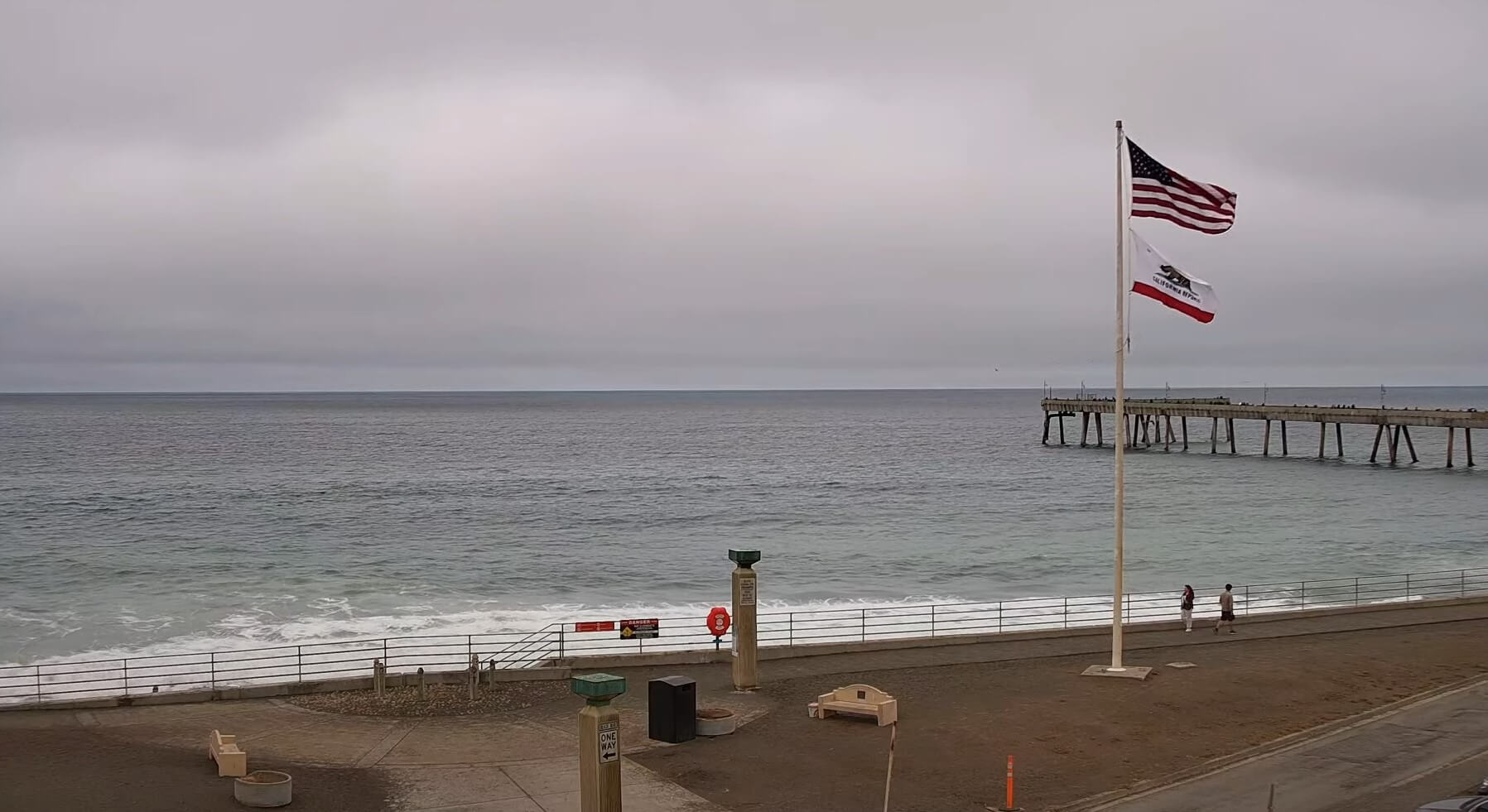 Pacifica Pier - Live Webcam 【🎥】