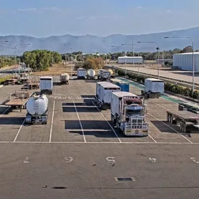 Havnen i Townsville – Lastebilkø miniatyrbilde