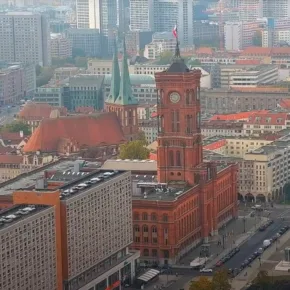 Berlin – Rotes Rathaus thumbnail