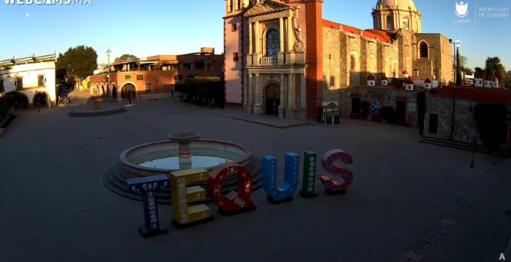 Main square of Tequisquiapan thumbnail