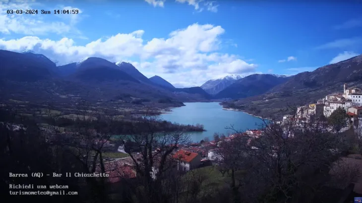 Barrea, lake view