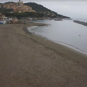 Pantai Cervo, Liguria thumbnail