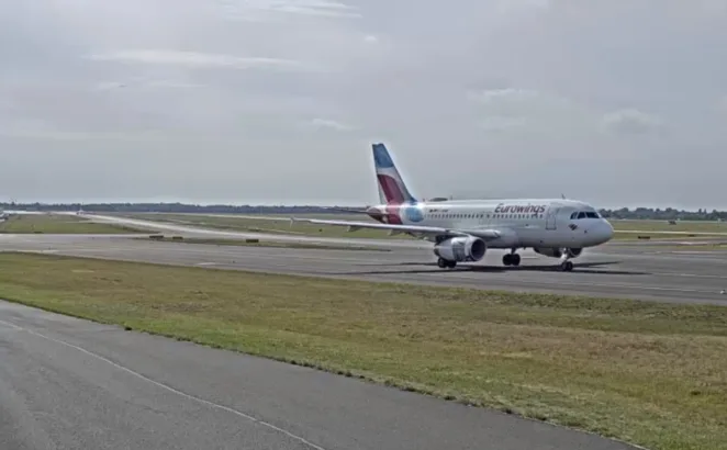 Bandara Dusseldorf, Landasan Pacu thumbnail