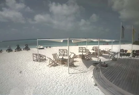 Maldivas, Isla Kuredu, Playa miniatura