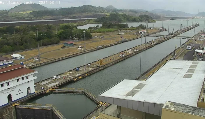 Panama, Miraflores Locks, Panama Canal thumbnail