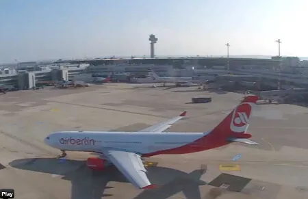 デュッセルドルフ、空港ビル サムネイル