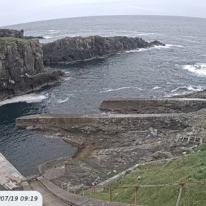 Harbour on Mykines island thumbnail