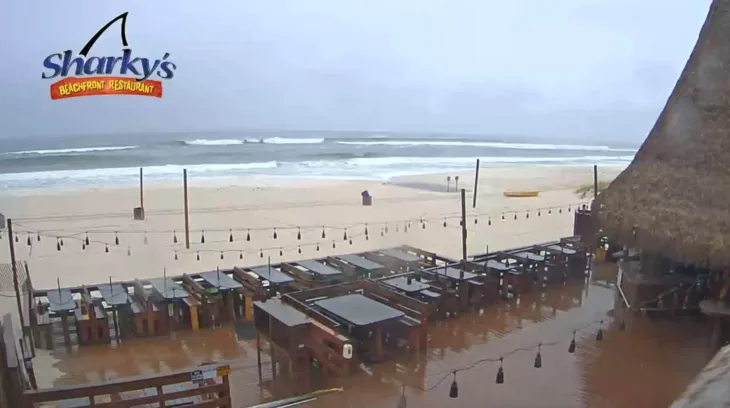 Sharky’s Beachfront Restaurant thumbnail