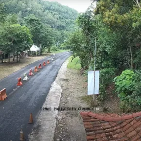 Дорожное движение в Джокьякарте картинка