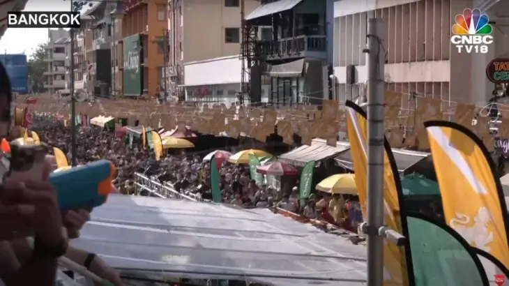 ソンクラーン水祭り
