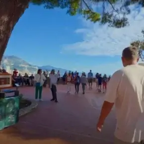 Walks live, Monaco miniatyrbilde