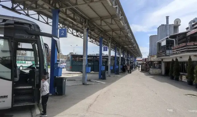Estação de autocarros, Pristina miniatura