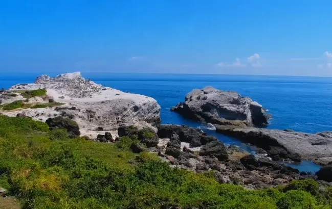 石牌岩海岸 サムネイル
