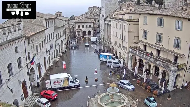Piazza del Comune, Assis miniatura