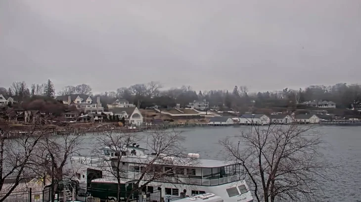 Round Lake, Charlevoix thumbnail