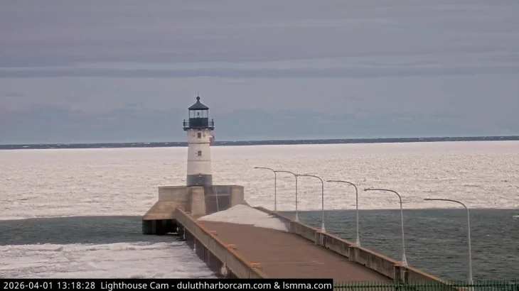 North Pier Lighthouse, Duluth thumbnail